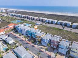 Port A Getaway with Panoramic View - Image 5
