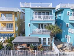 Port A Getaway with Panoramic View - Image 2