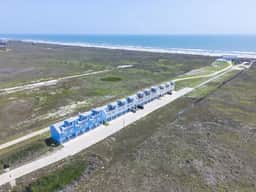 JJ's Rays & Bays Beach Retreat - Image 3
