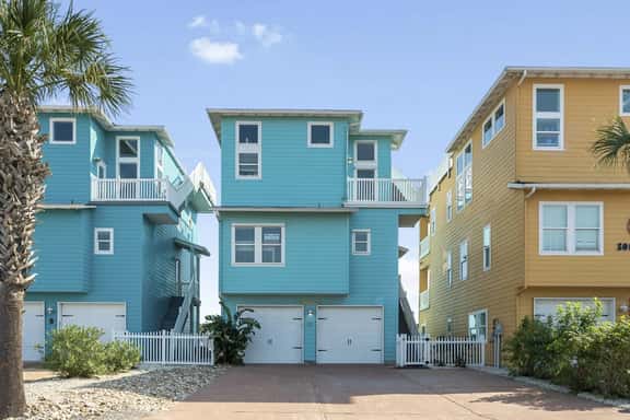 Port A Getaway with Panoramic View - Image 1