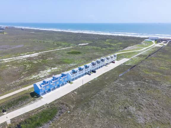 JJ's Rays & Bays Beach Retreat - Image 3